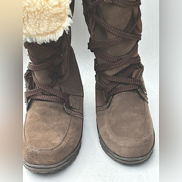 Bear Paw Justice Boots Tall Winter Boots, Lace Up Front Woman’s Size 10 NWOT - Picture 10 of 16
